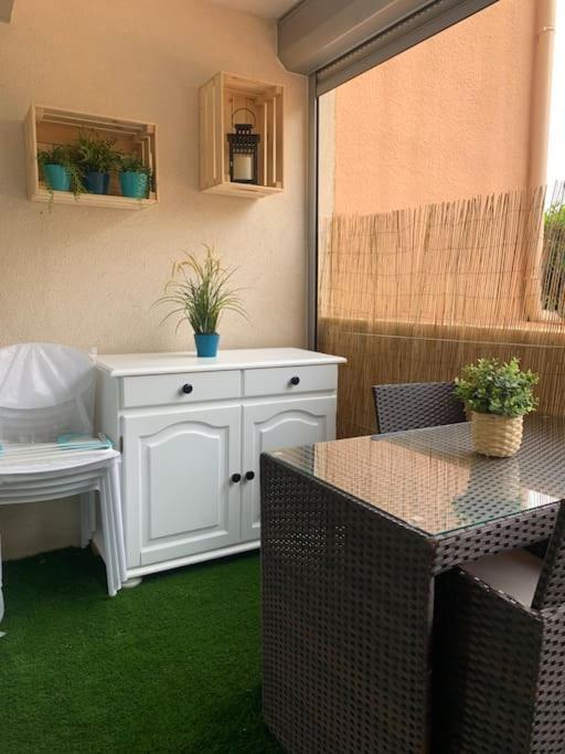 Chaleureux Appartement Face Au Port Sta Lucia, Tout A Pieds, Wifi Saint-Raphael  Exterior photo