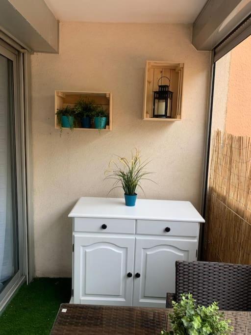 Chaleureux Appartement Face Au Port Sta Lucia, Tout A Pieds, Wifi Saint-Raphael  Exterior photo